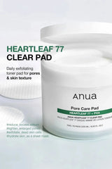 Open jar of Anua Heartleaf TONER PADS, designed for daily exfoliating to tighten enlarged pores and hydrate skin texture.